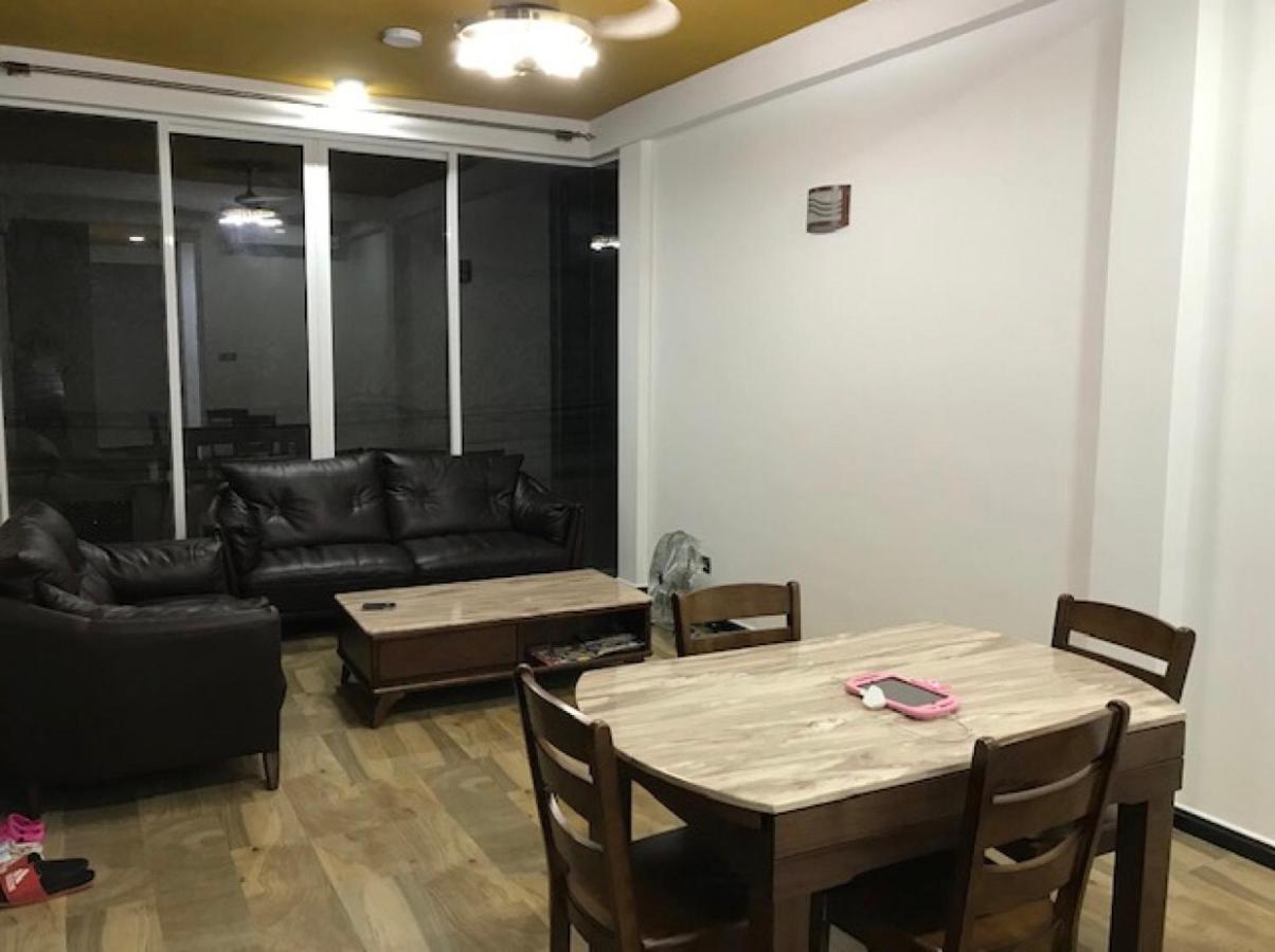 Apartment Amaze Luxury 2 Bedroom 4